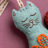 Folk Cat Wool Mix Felt Craft Kit (Corinne Lapierre)