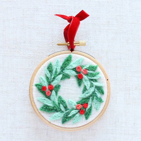 Christmas Wreath Ornament Needle Felting Kit (Grey Fox Felting)