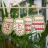 Yarn Christmas Mitten Ornament Embroidery Kit (Still Magnolia)