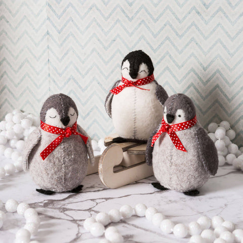 Baby Penguins Wool Mix Felt Craft Kit (Corinne Lapierre)