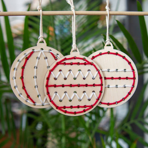 Christmas Ornament Yarn Embroidery Kit (Still Magnolia)