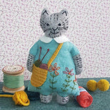 Mrs Cat Loves Knitting Felt Craft kit